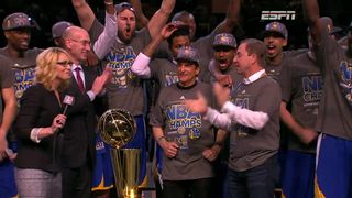 The Warriors Receive the 2015 Championship Trophy