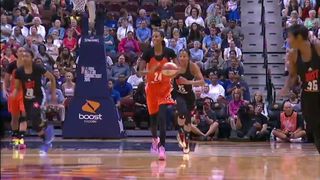 Brittney Griner Dunks in the 2015 All-Star Game!